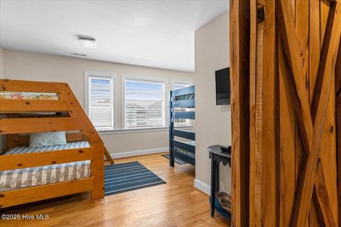 Single Family Residence in Holden Beach NC 1033 Ocean Boulevard 35.jpg