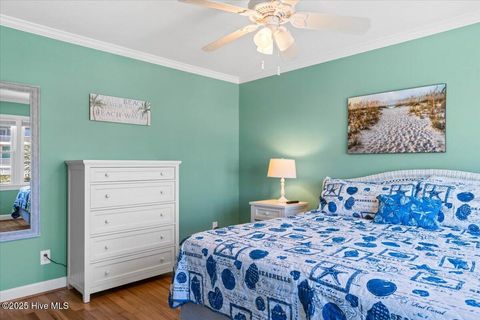 Single Family Residence in Holden Beach NC 1033 Ocean Boulevard 32.jpg