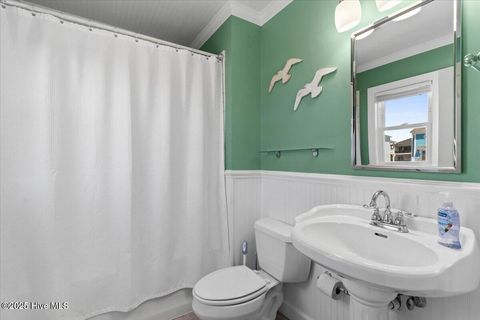 Single Family Residence in Holden Beach NC 1033 Ocean Boulevard 34.jpg