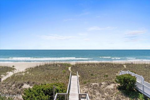 Single Family Residence in Holden Beach NC 1033 Ocean Boulevard 28.jpg
