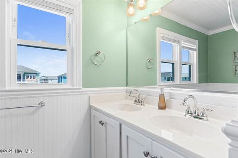 Single Family Residence in Holden Beach NC 1033 Ocean Boulevard 38.jpg