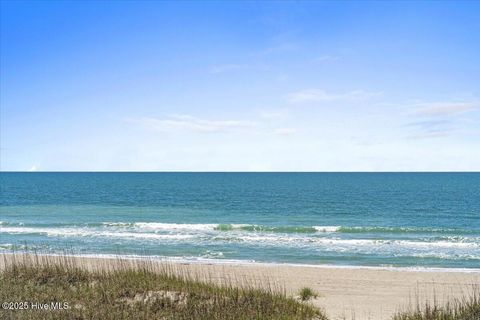 Single Family Residence in Holden Beach NC 1033 Ocean Boulevard 27.jpg