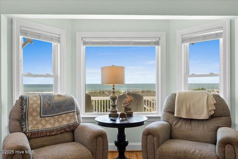 Single Family Residence in Holden Beach NC 1033 Ocean Boulevard 10.jpg