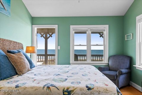 Single Family Residence in Holden Beach NC 1033 Ocean Boulevard 17.jpg