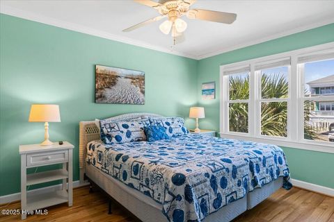 Single Family Residence in Holden Beach NC 1033 Ocean Boulevard 31.jpg