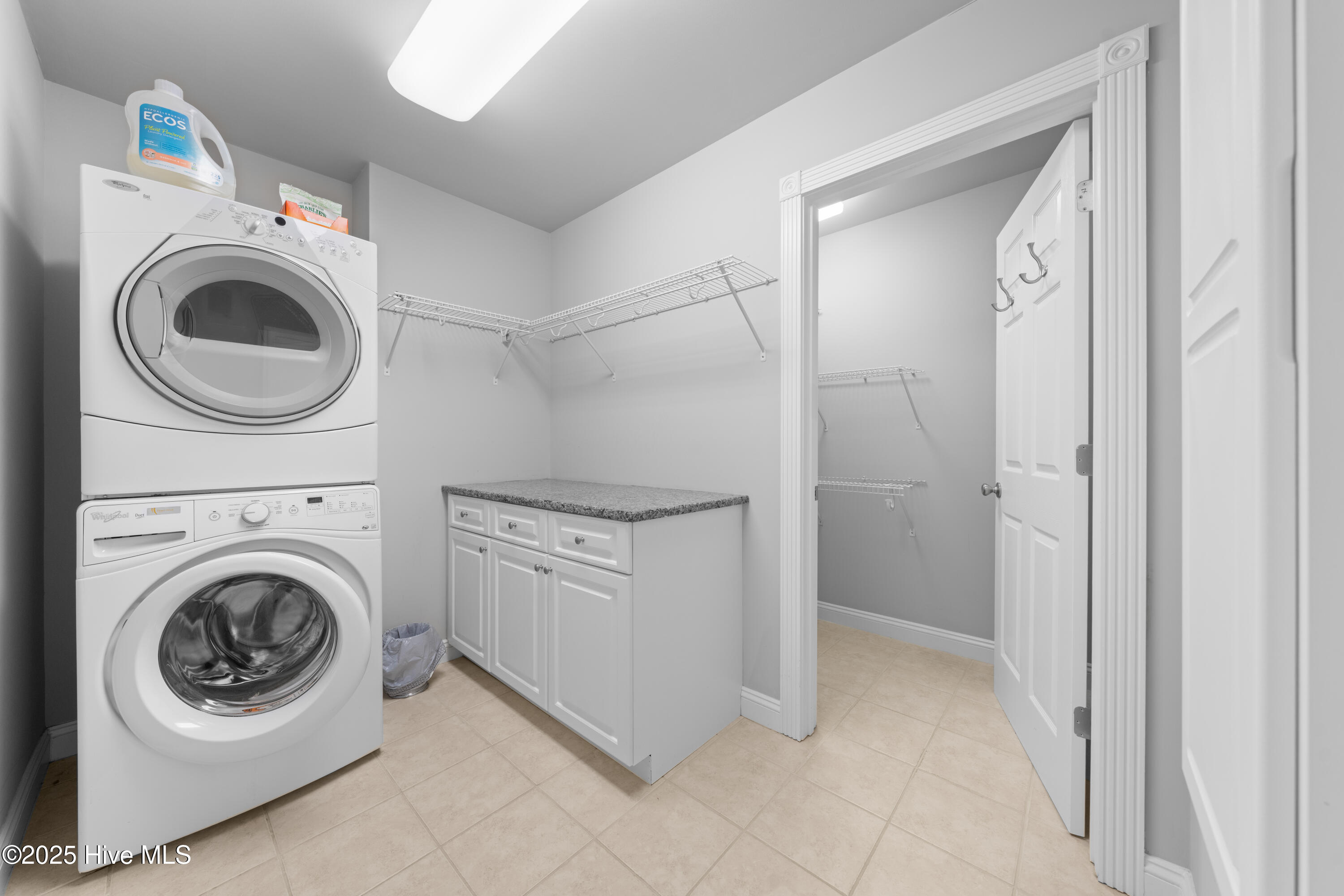 Townhouse in Carolina Beach NC 103 Spencer-Farlow Drive 69.jpg