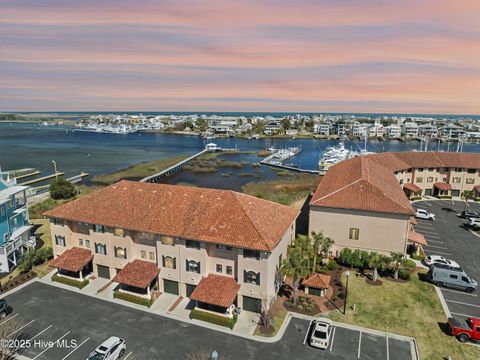 Townhouse in Carolina Beach NC 103 Spencer-Farlow Drive.jpg