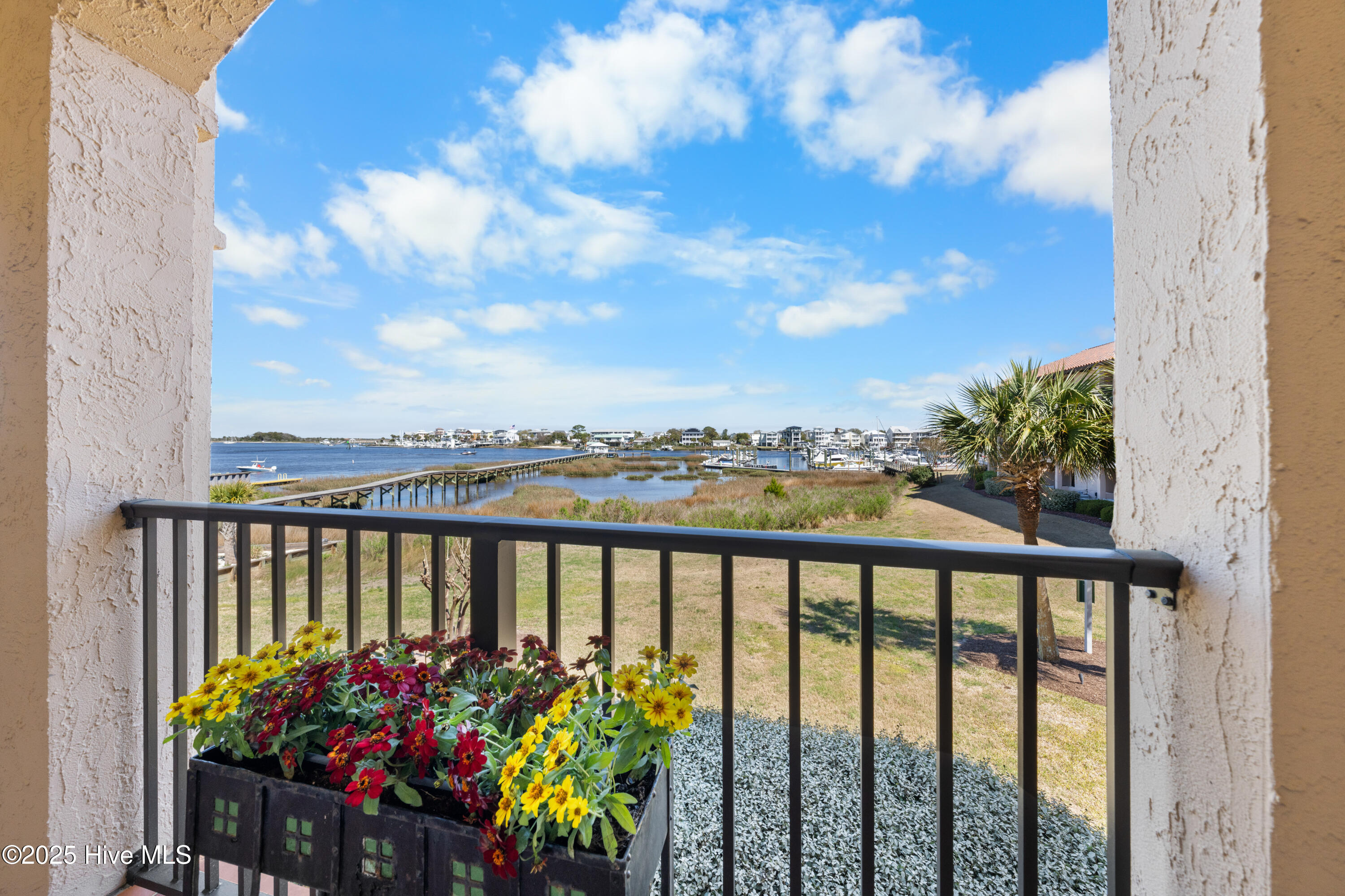 Townhouse in Carolina Beach NC 103 Spencer-Farlow Drive 38.jpg