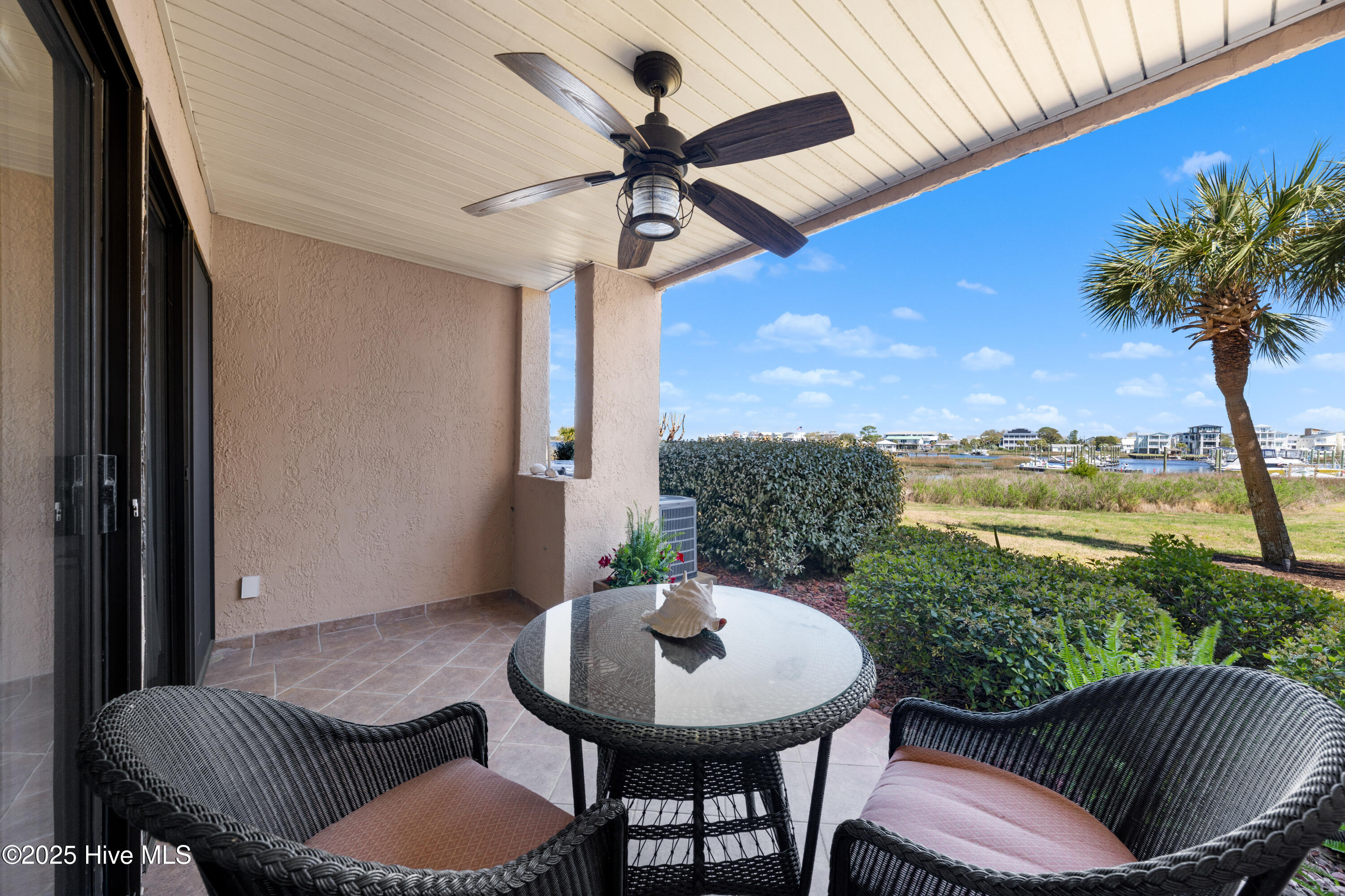 Townhouse in Carolina Beach NC 103 Spencer-Farlow Drive 16.jpg