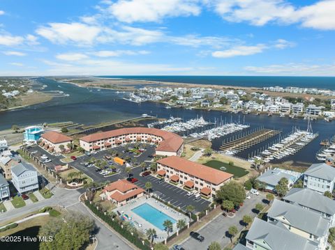 Townhouse in Carolina Beach NC 103 Spencer-Farlow Drive 90.jpg