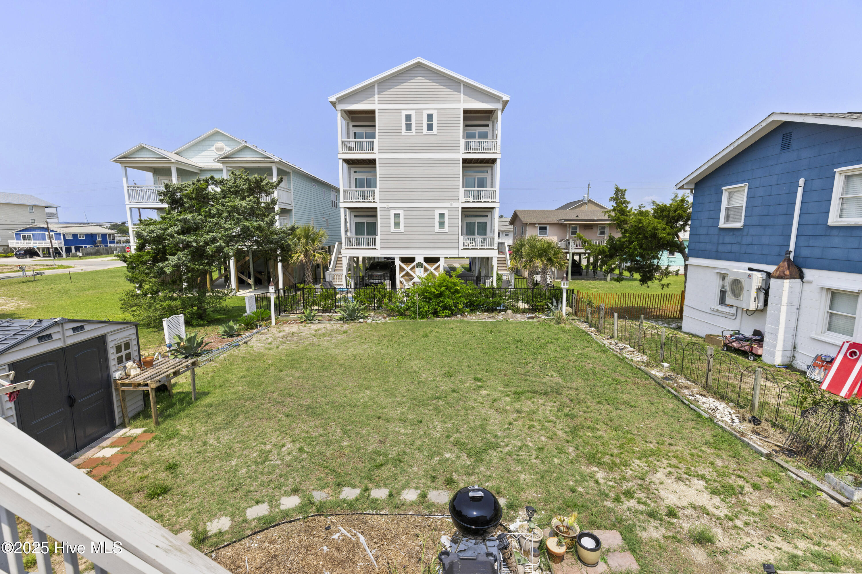 Single Family Residence in Carolina Beach NC 805 Carolina Beach Avenue 9.jpg
