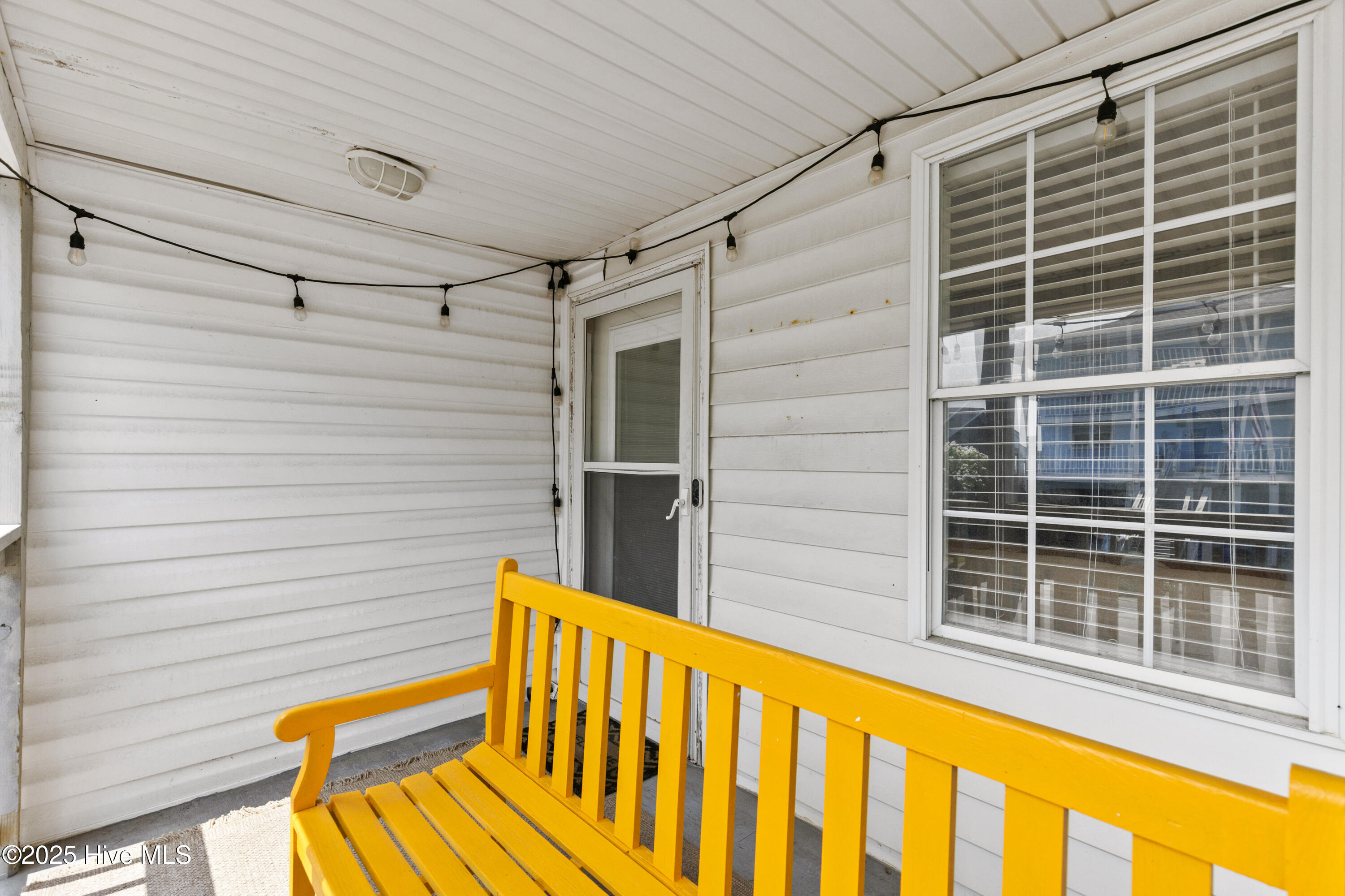 Single Family Residence in Carolina Beach NC 805 Carolina Beach Avenue 5.jpg