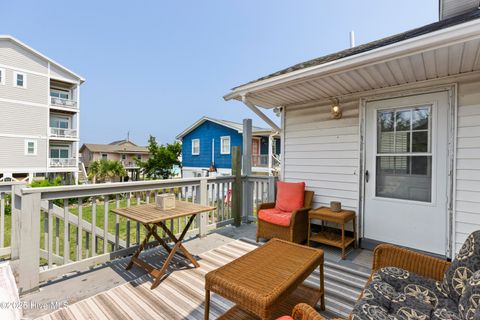 Single Family Residence in Carolina Beach NC 805 Carolina Beach Avenue 7.jpg