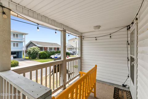 Single Family Residence in Carolina Beach NC 805 Carolina Beach Avenue 3.jpg