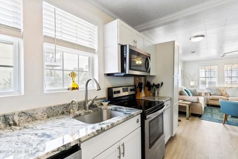 Single Family Residence in Carolina Beach NC 805 Carolina Beach Avenue 24.jpg