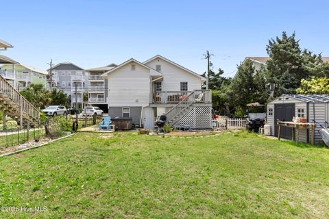 Single Family Residence in Carolina Beach NC 805 Carolina Beach Avenue 11.jpg