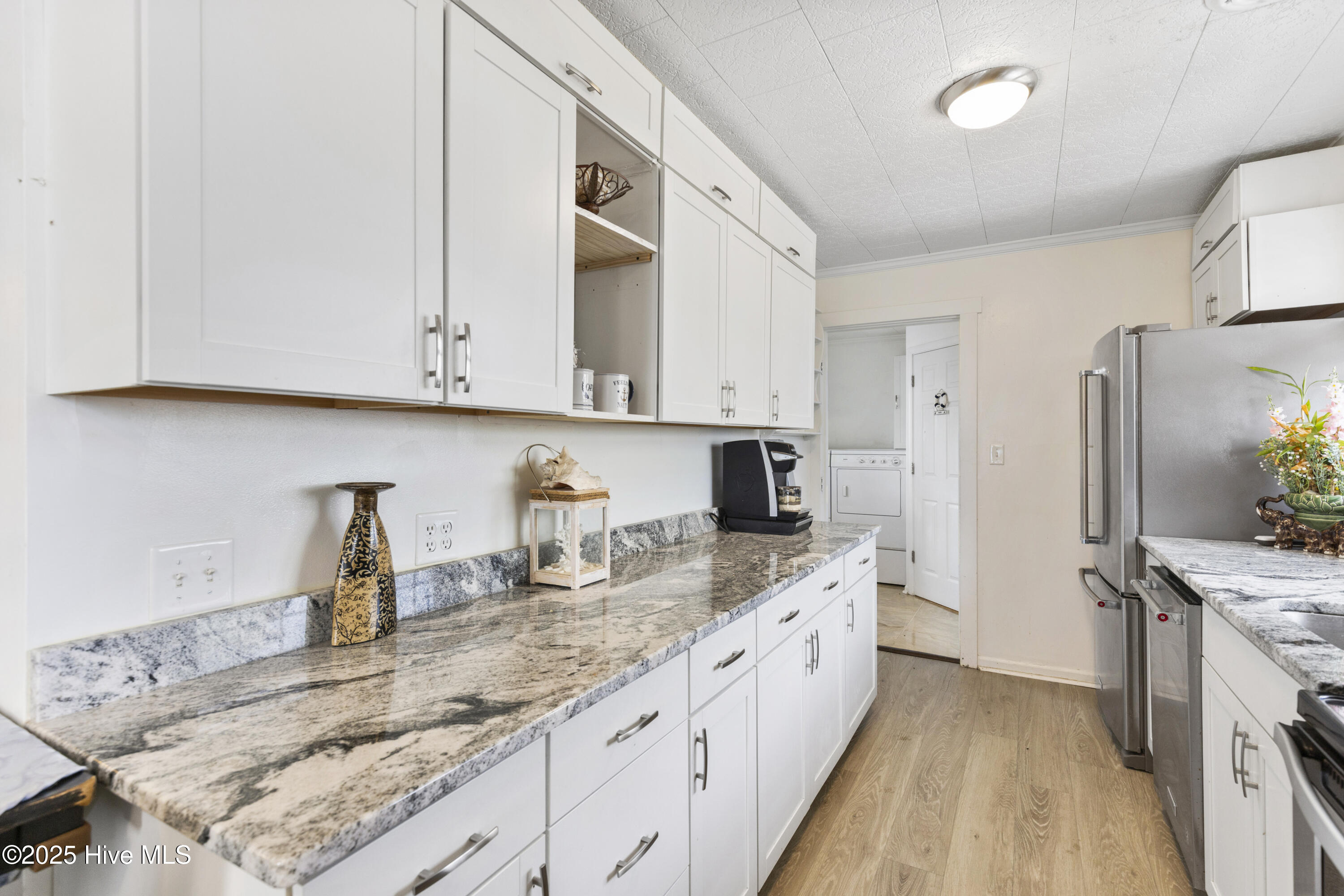 Single Family Residence in Carolina Beach NC 805 Carolina Beach Avenue 25.jpg