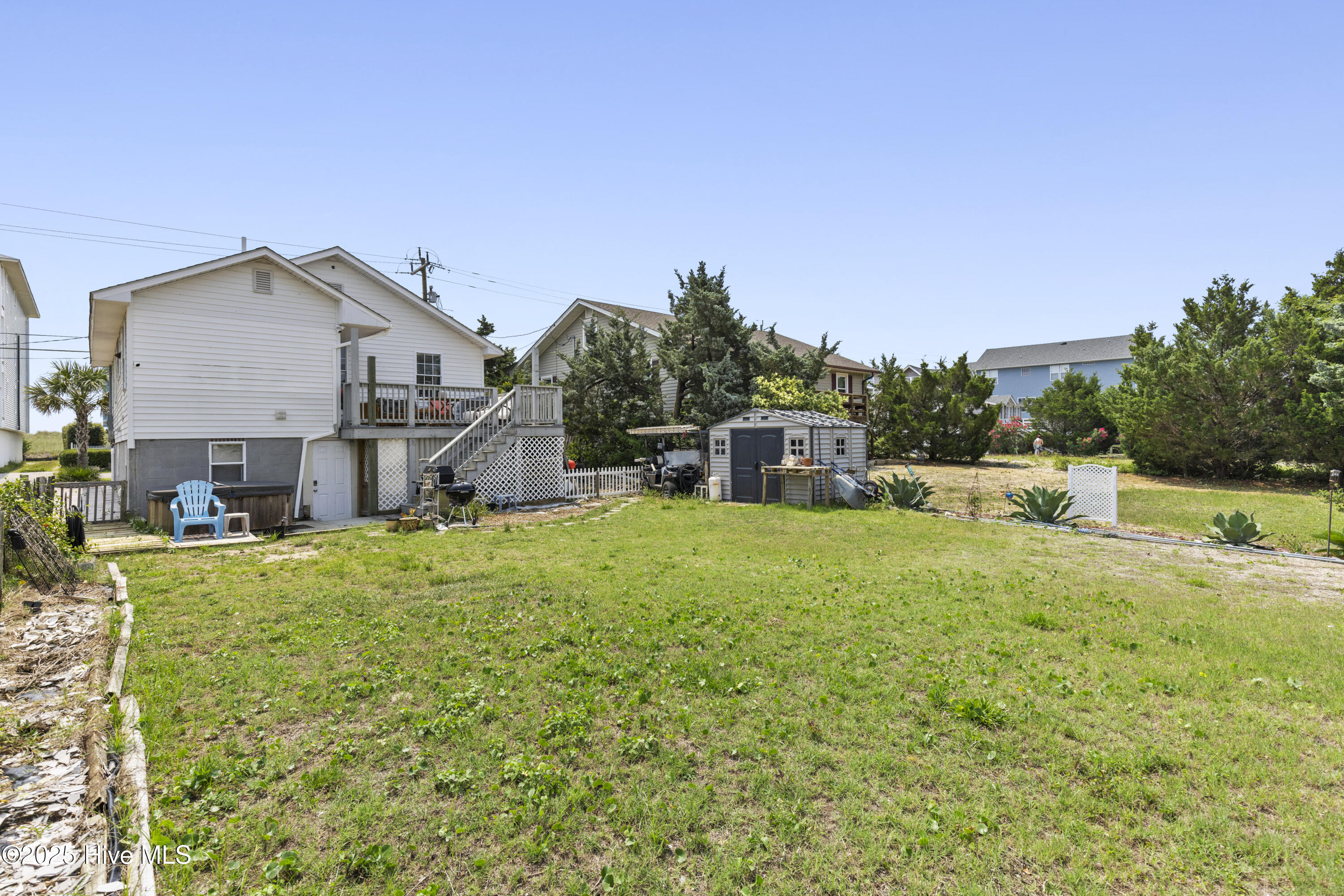 Single Family Residence in Carolina Beach NC 805 Carolina Beach Avenue 12.jpg