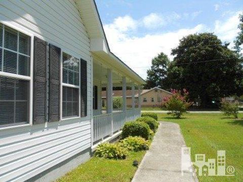 Single Family Residence in Carolina Beach NC 101 N Sixth Street 23.jpg