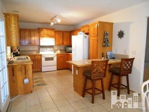 Single Family Residence in Carolina Beach NC 101 N Sixth Street 9.jpg