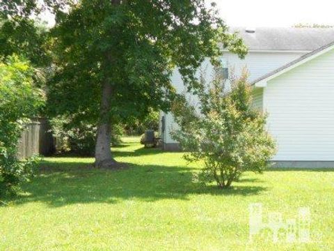 Single Family Residence in Carolina Beach NC 101 N Sixth Street 20.jpg
