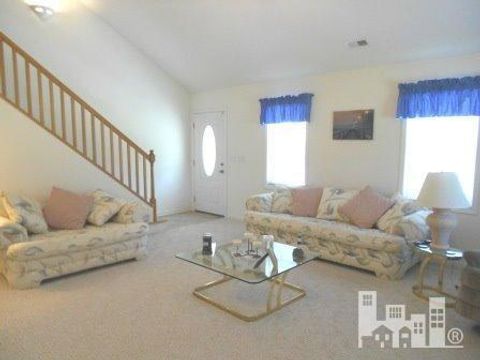 Single Family Residence in Carolina Beach NC 101 N Sixth Street 2.jpg