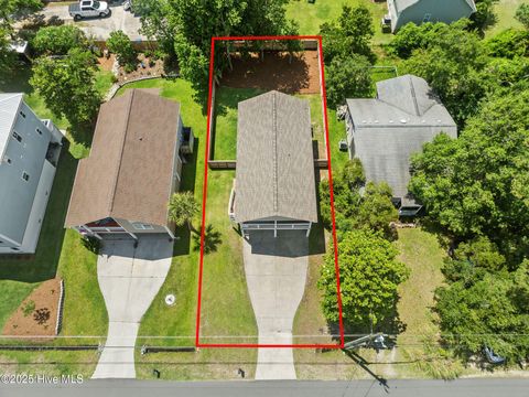 Single Family Residence in Carolina Beach NC 706 S Fourth Street 26.jpg