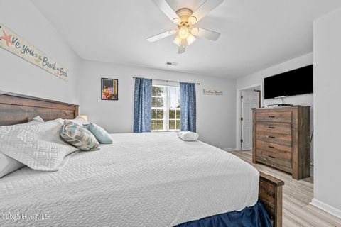Single Family Residence in Carolina Beach NC 706 S Fourth Street 14.jpg