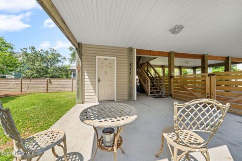 Single Family Residence in Carolina Beach NC 706 S Fourth Street 23.jpg