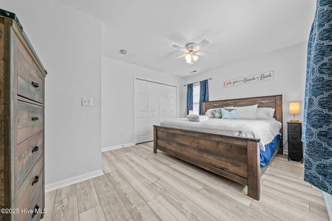 Single Family Residence in Carolina Beach NC 706 S Fourth Street 12.jpg