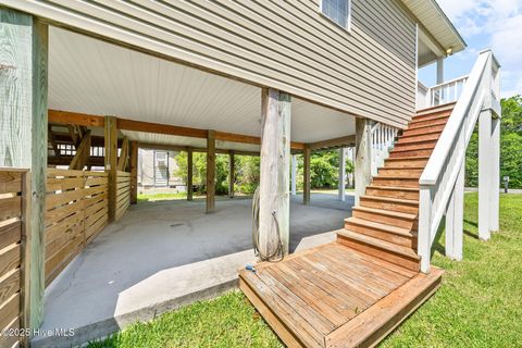 Single Family Residence in Carolina Beach NC 706 S Fourth Street 7.jpg