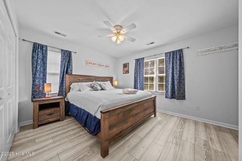Single Family Residence in Carolina Beach NC 706 S Fourth Street 13.jpg