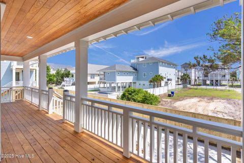 Single Family Residence in Carolina Beach NC 808 S 2nd Street 4.jpg