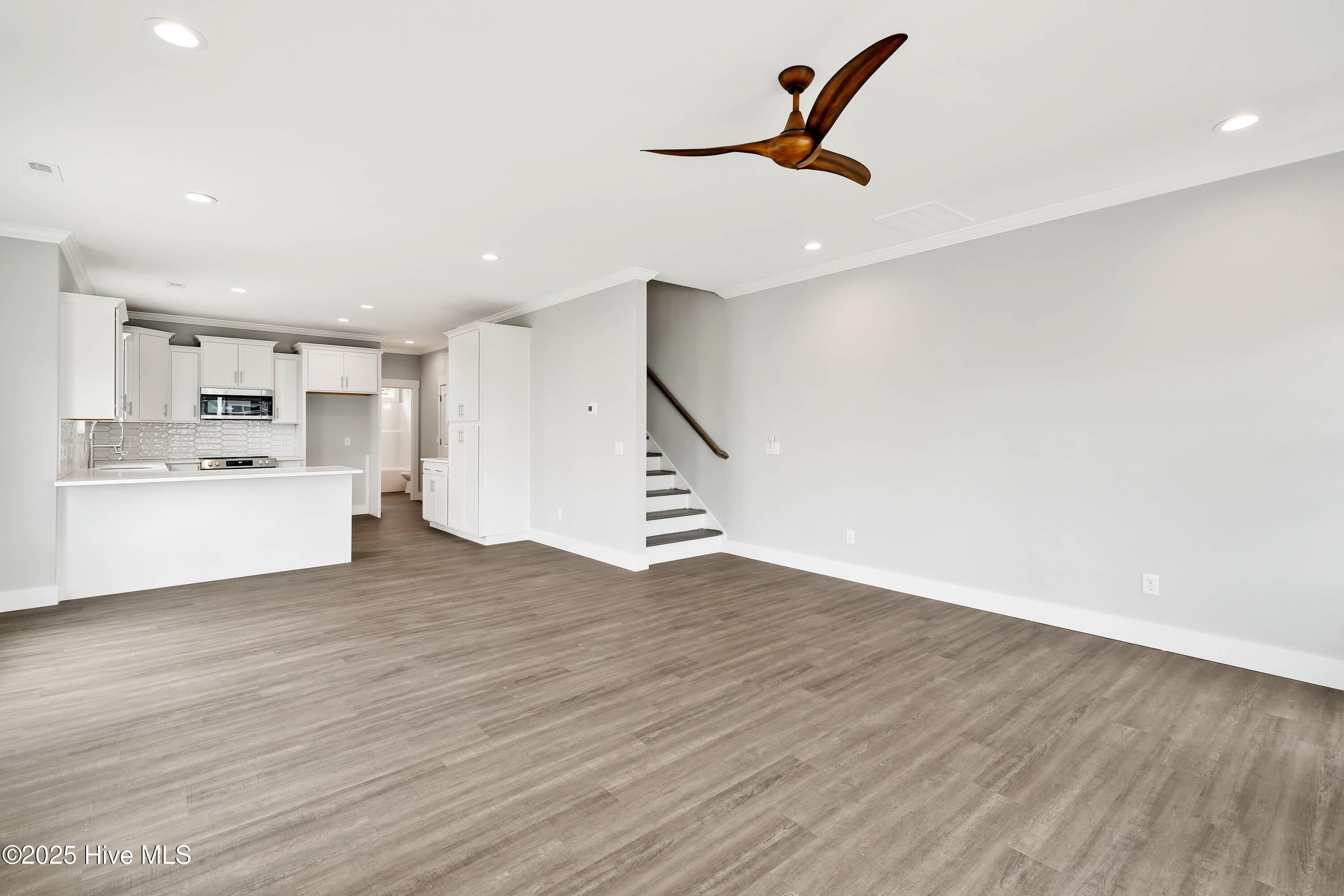 Townhouse in Carolina Beach NC 215 Spartanburg Avenue #2 13.jpg