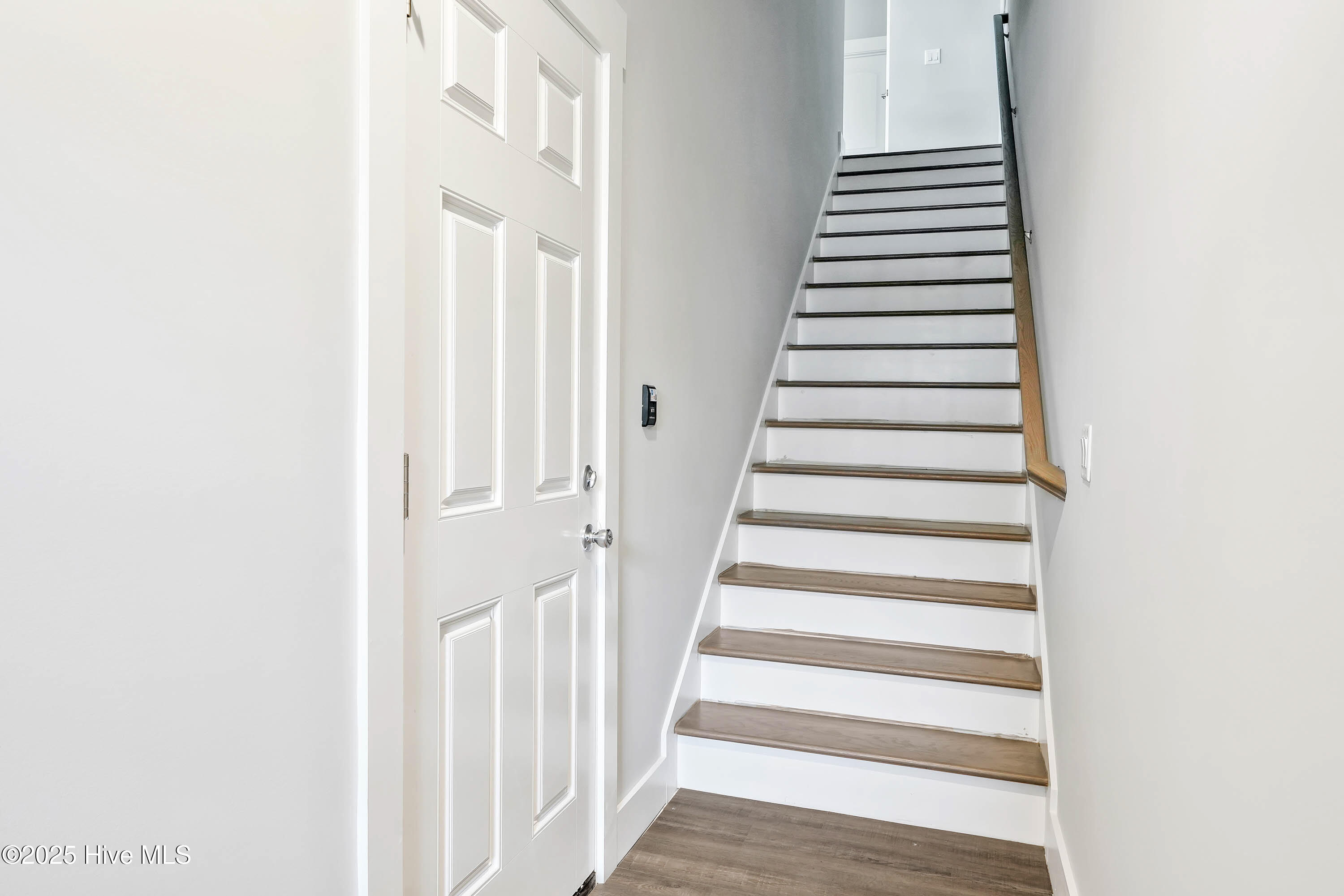 Townhouse in Carolina Beach NC 215 Spartanburg Avenue #2 2.jpg