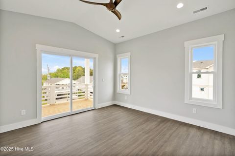 Townhouse in Carolina Beach NC 215 Spartanburg Avenue #2 21.jpg