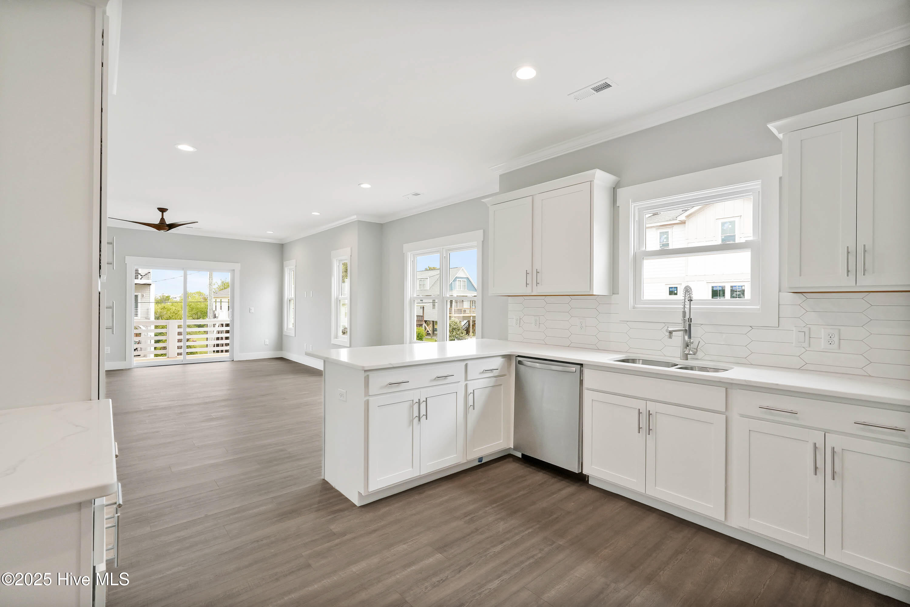 Townhouse in Carolina Beach NC 215 Spartanburg Avenue #2 6.jpg