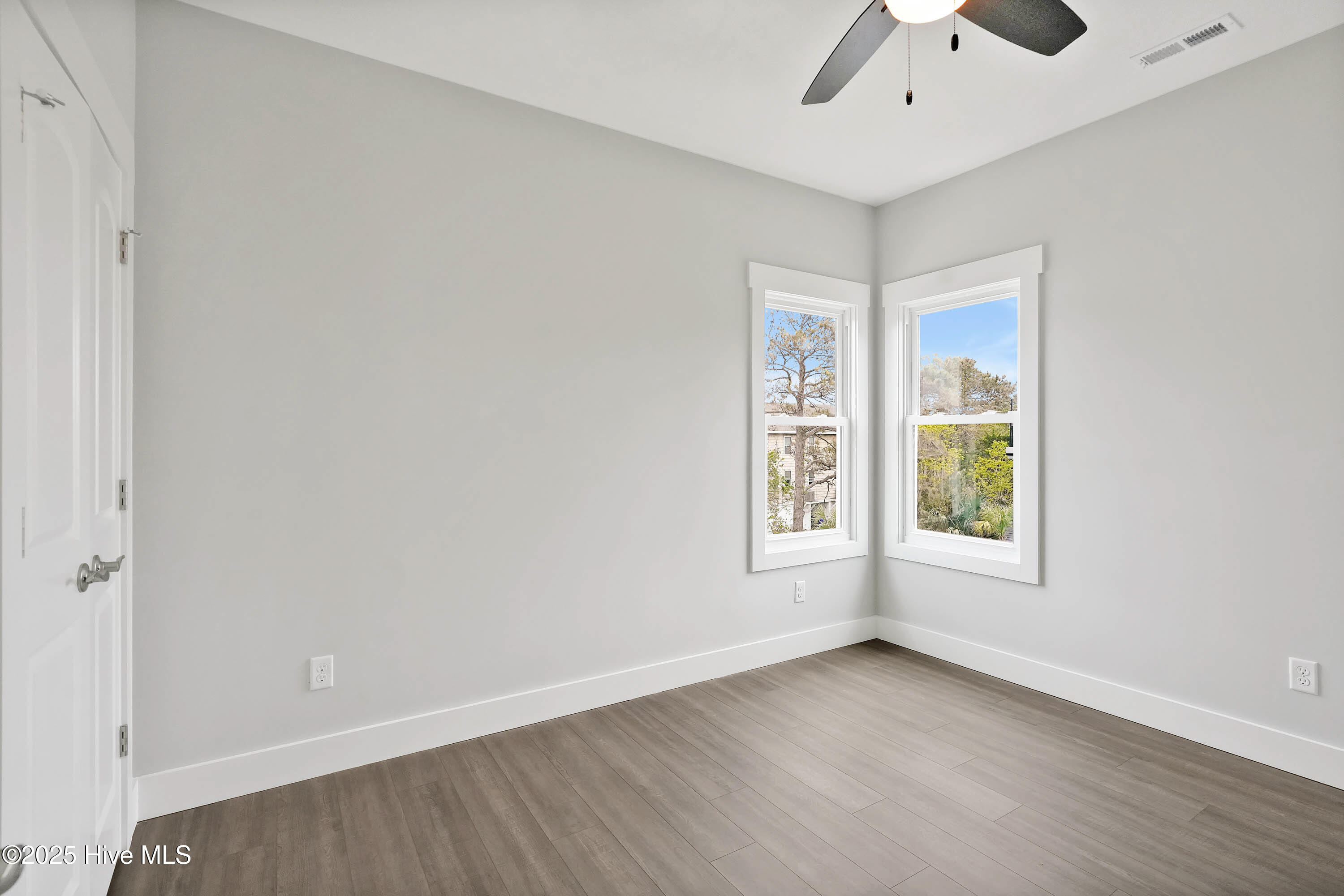 Townhouse in Carolina Beach NC 215 Spartanburg Avenue #2 18.jpg