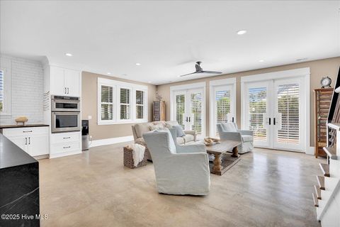 Single Family Residence in Carolina Beach NC 1317 Spot Lane 14.jpg