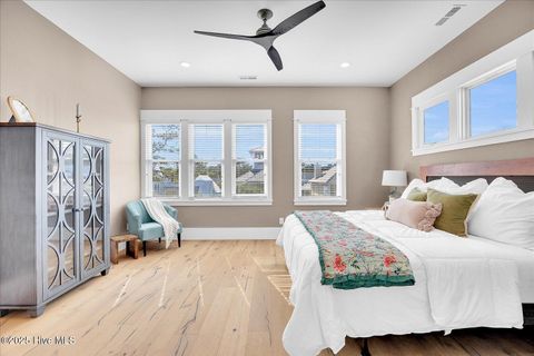 Single Family Residence in Carolina Beach NC 1317 Spot Lane 25.jpg