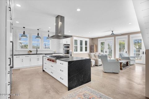 Single Family Residence in Carolina Beach NC 1317 Spot Lane 3.jpg