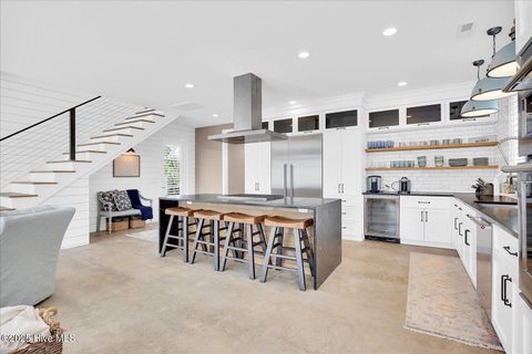 Single Family Residence in Carolina Beach NC 1317 Spot Lane 4.jpg