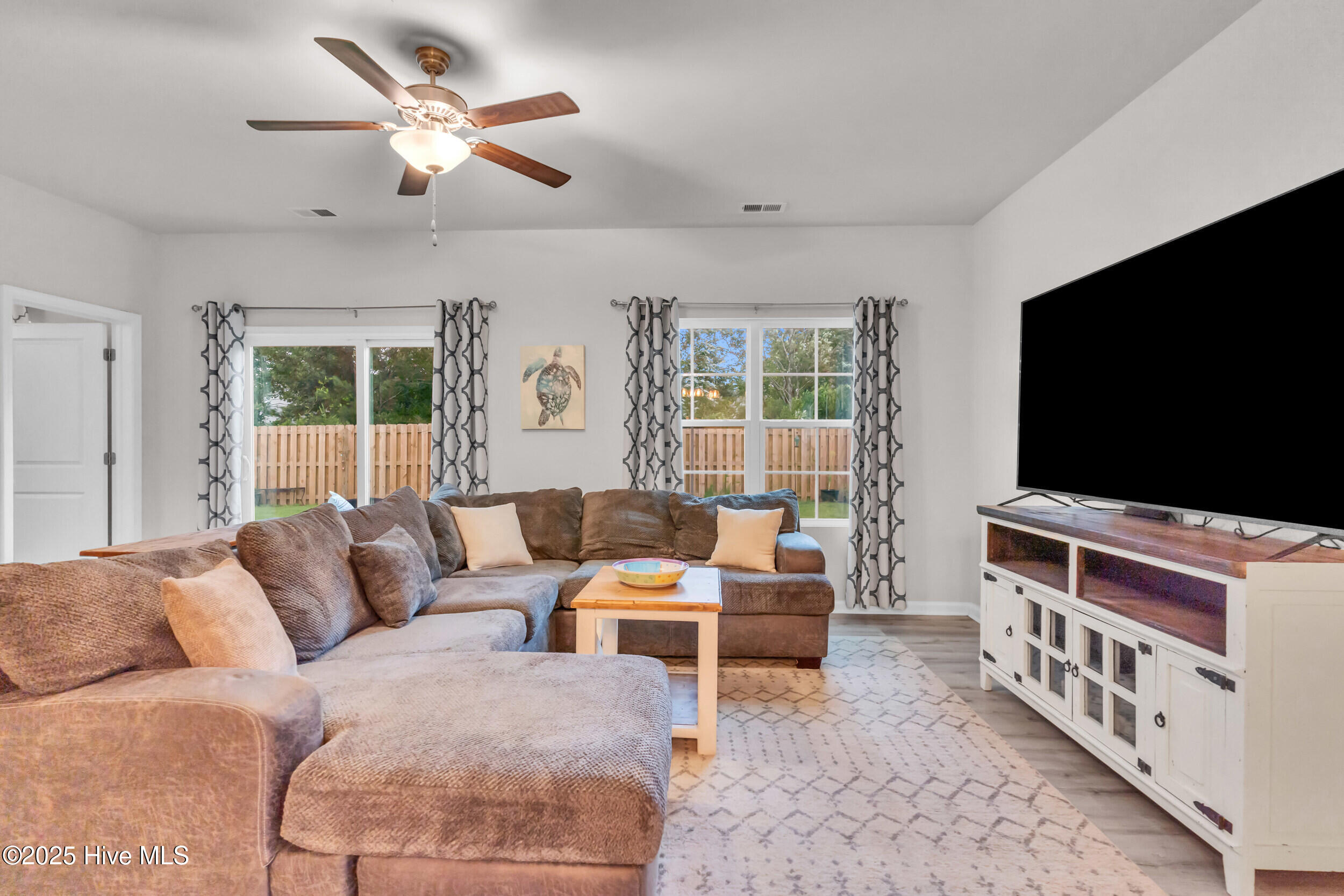 Single Family Residence in Castle Hayne NC 4549 Parsons Mill Drive 6.jpg