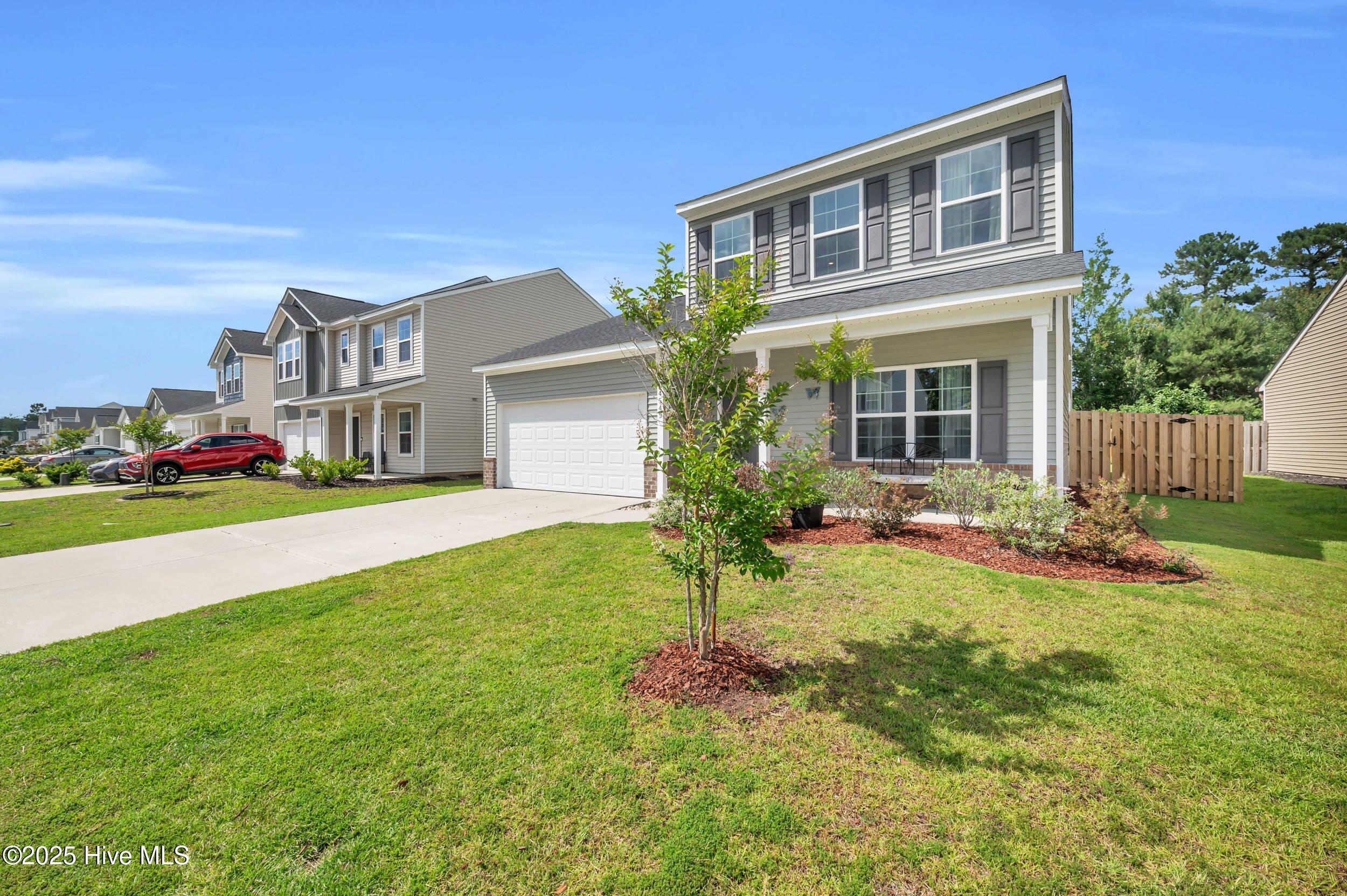 Single Family Residence in Castle Hayne NC 4549 Parsons Mill Drive 1.jpg