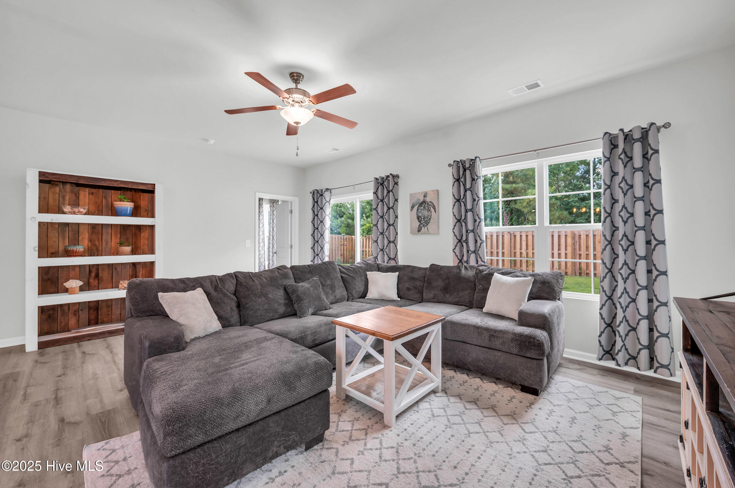 Single Family Residence in Castle Hayne NC 4549 Parsons Mill Drive 4.jpg