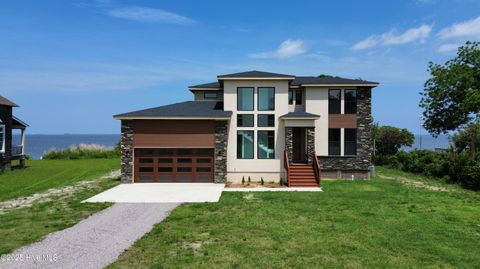 Single Family Residence in Aydlett NC 371 Narrow Shore Road.jpg