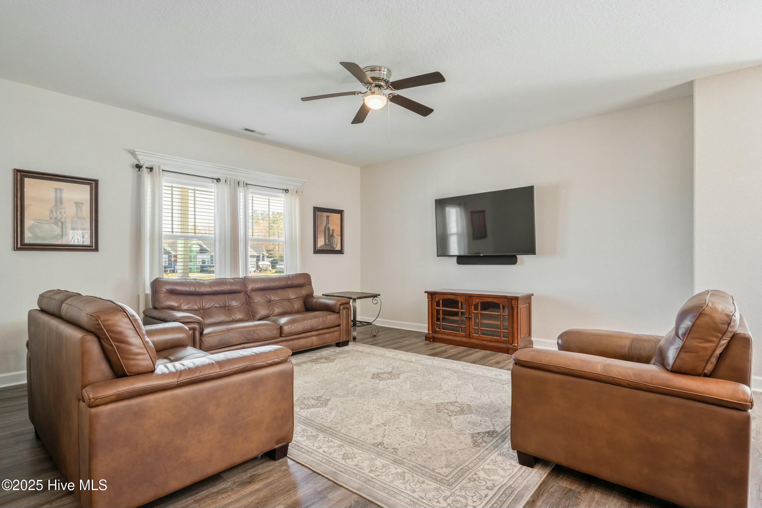 Single Family Residence in Camden NC 132 Tulip Tree Drive 8.jpg