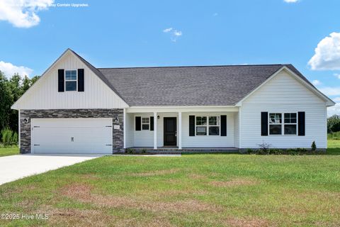 Single Family Residence in Holly Ridge NC 131 Tides End Drive.jpg
