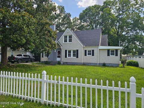 Single Family Residence in Jacksonville NC 415 Bordeaux Street.jpg