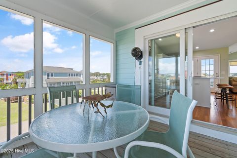 Single Family Residence in Holden Beach NC 121 Ferry Road 16.jpg